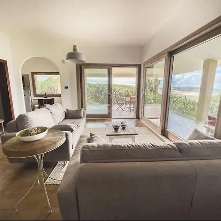 Ada Villa